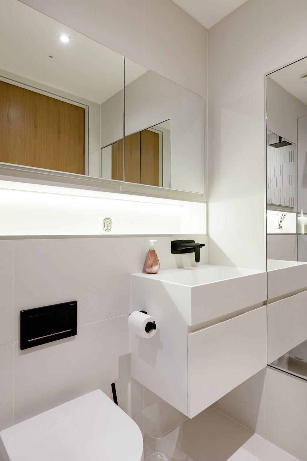 Modern Apartment & Rooms At Charing Cross 런던 외부 사진